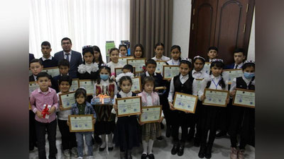 '“Болаларга беринг дунёни” ва “Конституция – менинг нигоҳимда” танловлари ғолиблари тақдирланди'ning rasmi