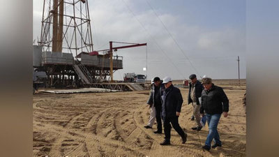 '“Ўзбекнефтгаз”: Бошқарув раиси томонидан Қашқадарёда олиб борилаётган геология-қидирув ишлари ҳолати ўрганилди (фото)'ning rasmi