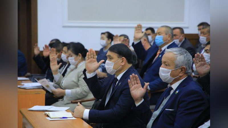 Изрображение 'В Наманганской области сменились три районных хокима'