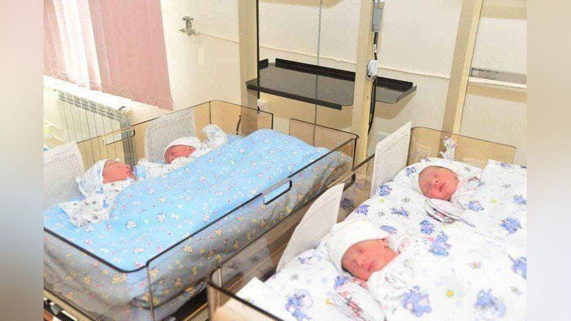 Изрображение 'В самаркандской семье, ждавшей детей 10 лет, родилась четверня'