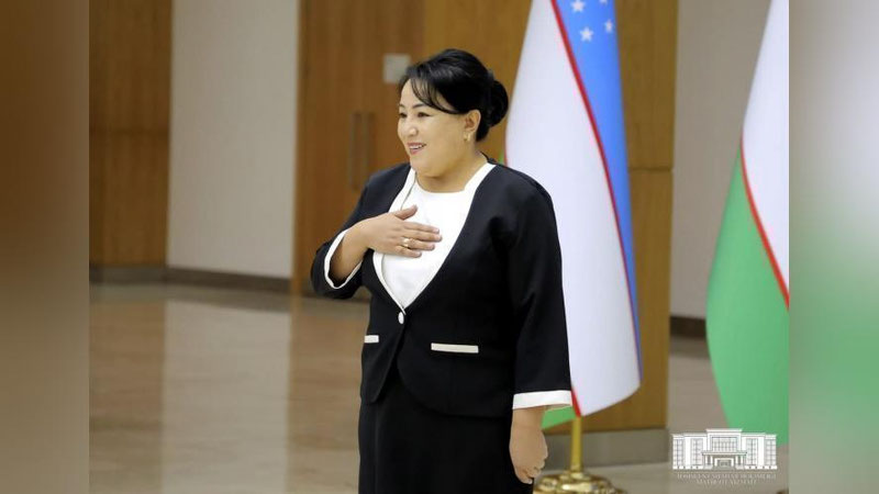 Изрображение 'Директору школы №300 в Сергели присвоили звание “Народный учитель”'