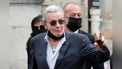 Изрображение 'Легендарный французский актёр Ален Делон решился на эвтаназию'