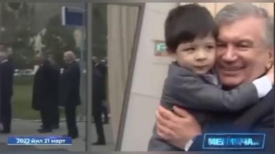 '"Мен сизни яхши кўраман" — болакай президентга беш ташлади'ning rasmi