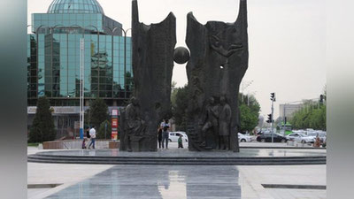 Изрображение 'Реконструированная площадь Космонавтов в Ташкенте открыта для горожан (фото)'