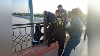 Изрображение 'В Нукусе сотрудники МЧС предотвратили попытку суицида'