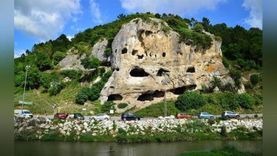 'Eng g`ayritabiiy g`orlar: Turkiyada 40 000 ta g`or bo`lib, ularning 50 tasiga sayyohlarning tashrif buyurishlari uchun ruxsat berilgan'ning rasmi