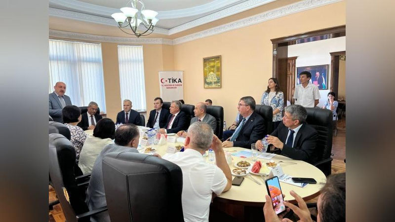 'TIKA tomonidan 20 000 ta kitob O`zbekistondagi kutubxonalarga taqdim etish uchun olib kelindi'ning rasmi