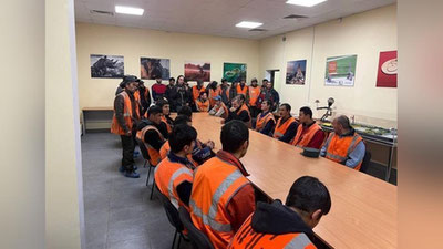 '"Xatolik tufayli bo`lgan". Rossiyada safarbarlikka chaqiruv olgan o`zbekistonliklar bilan uchrashuv o`tkazildi (video)'ning rasmi