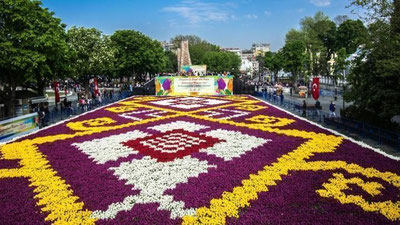 'Истанбулда машҳур лолалар мавсуми бошланмоқда'ning rasmi