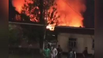 'Toshkentda bir-biriga tutash bir nechta uy yonib ketdi (video)'ning rasmi