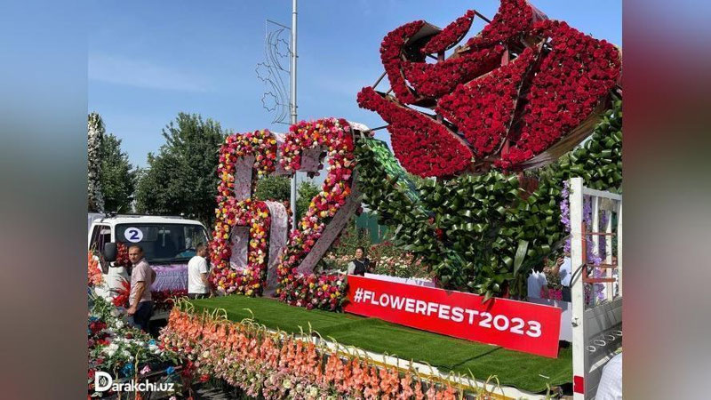 'Bir oy davom etadigan Namangandagi gullar festivaliga 3,5 mln nafardan ortiq mahalliy va xorijiy sayyoh kelishi kutilmoqda (foto va video)'ning rasmi