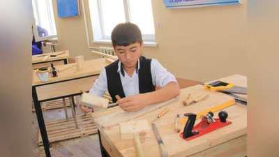 '"Bu yil 100 mingga yaqin 9-sinf bitiruvchilari kasb-hunar maktablariga borishi rejalashtirilgan"'ning rasmi