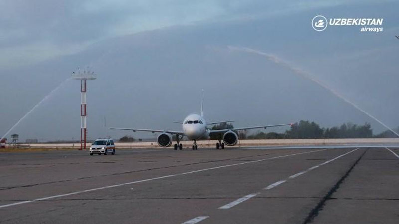 Изрображение 'В столичном аэропорту торжественно встретили очередной Airbus A320neo (фото)'