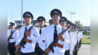 'O`zbekiston oliy harbiy ta`lim muassasalarida kursantlar qasamyod qabul qildi'ning rasmi