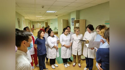 'Ona va bola markazi va uning filiallari mutaxassislari Sankt-Peterburgda ta`lim oldi'ning rasmi