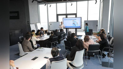 'Таълим соҳасидаги халқаро экспертлар иштирокида семинар-тренинг бўлиб ўтди'ning rasmi