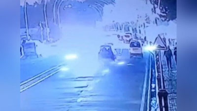 Изрображение 'В Андижанской области водитель Spark сбил сотрудника ДПС и автомобилиста'