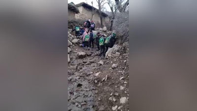 '"Noqonuniy qurilmalar sababli ta`mirlash ishlari bajarilmay qolgan" (video)'ning rasmi