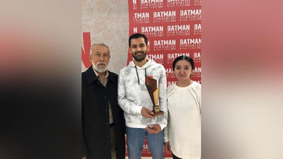 Изрображение 'Фильм «Якшанба» Шокира Холикова удостоен еще одной награды'