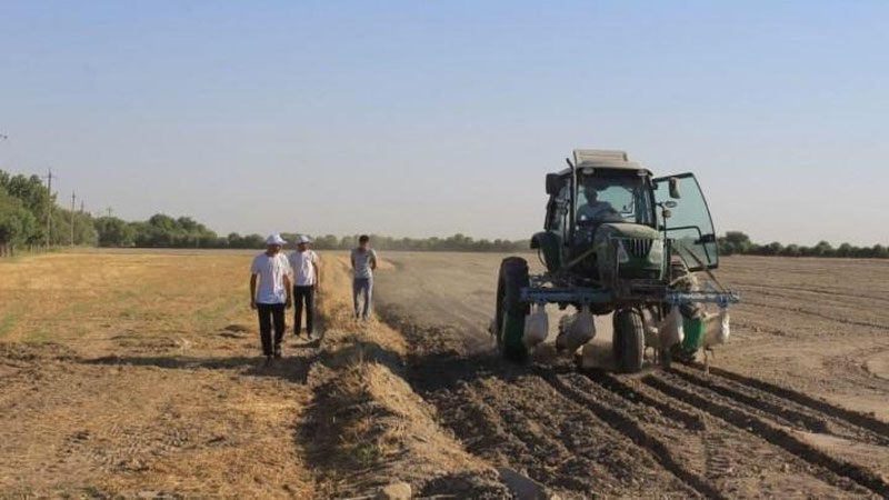 'Er olgan yoshlarga 100 mln so`mgacha kredit ajratiladi'ning rasmi