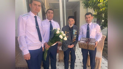 '18 yoshida urushga otlangan 100 yoshli otaxonning holidan xabar olindi'ning rasmi