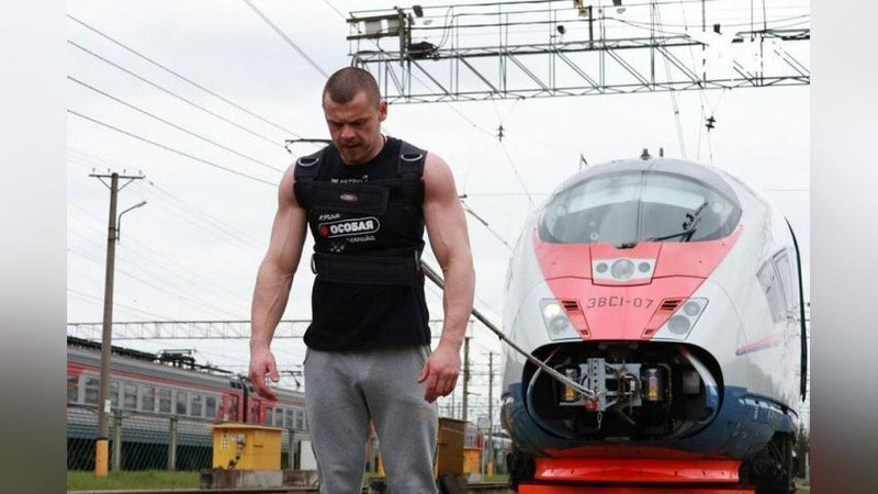 'Rossiyalik yigit 650 tonnalik poezdni harakatlantirib, rekord qo`ydi'ning rasmi