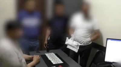 'Наманганда сохта доллар сотаётган шахс ушланди (видео)'ning rasmi