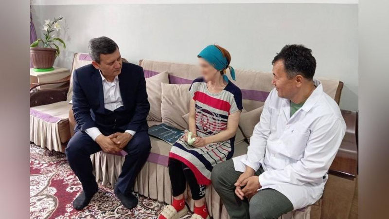 'Ruhiy nosog`lom ayolni masxara qilgan xodimlar jarimaga tortildi'ning rasmi