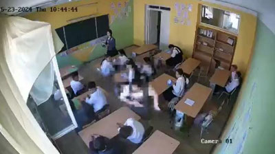 'Xorazmda o`qituvchi o`quvchini kaltakladi'ning rasmi