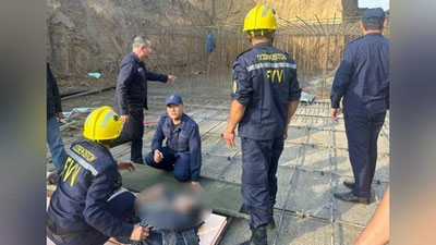 'Yangi qurilayotgan turar joyda ishchini tuproq bosib qoldi'ning rasmi