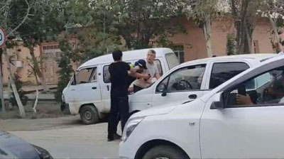 'To`rtko`lda haydovchi YPX xodimini do`pposladi'ning rasmi