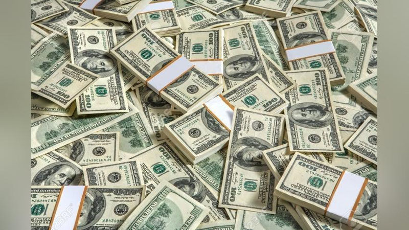 'Dollarning rasmiy kursi yana tushdi'ning rasmi