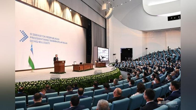 'Prezidentning tadbirkorlar bilan muloqoti joriy yilda Qoraqalpog`istonda bo`lib o`tadi'ning rasmi