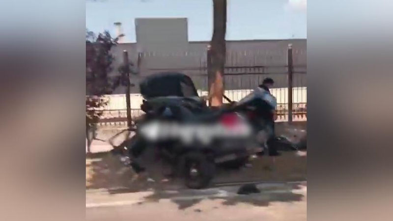 'Яшнободда дарахтга урилган Lacetti мажақланиб кетди'ning rasmi