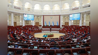 Изрображение 'Премьер-министр вместе с заместителями и министрами каждые 6 месяцев будет представлять отчет депутатам'