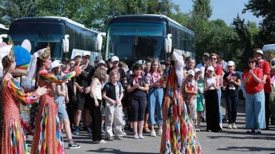 Изрображение 'Дети из семей, пострадавших во время теракта в "Крокусе", прибыли на отдых в Узбекистан'