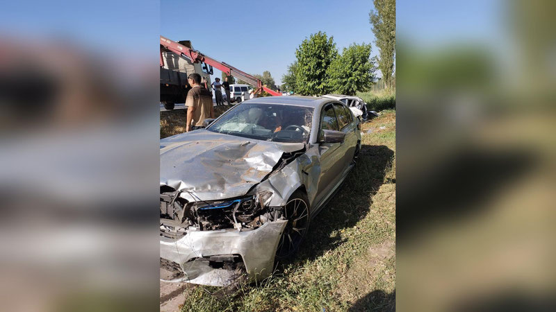 Image of 'In Tashkent region, a BMW crashed into a Tracker parked on the roadside (video)'