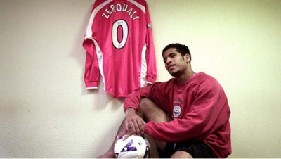 Изрображение '12 футболистов, игравших под странными номерами'