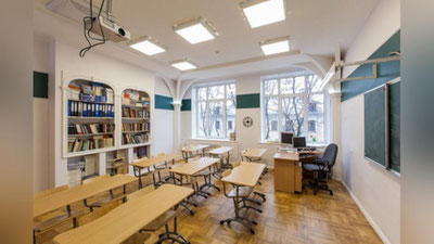 '​PREZIDENT QARORI BILAN NODAVLAT TA`LIM MUASSASALARI FAOLIYaTI RIVOJLANTIRILADI'ning rasmi