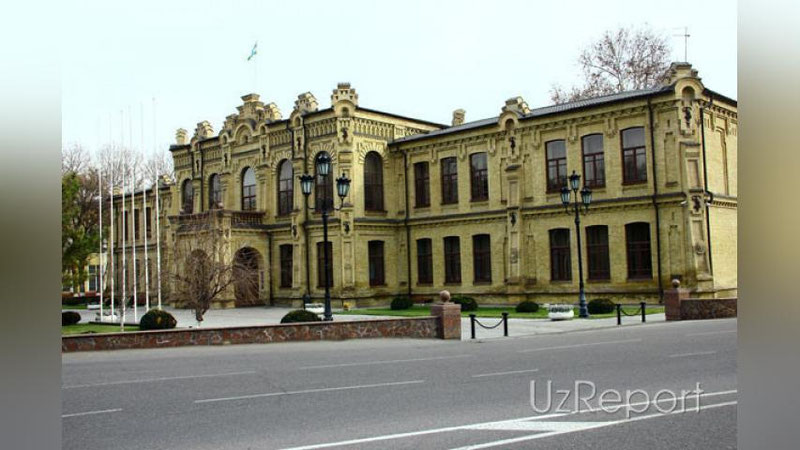 '​PREZIDENT QARORI BILAN “ASAKA” BANKINING BINOSIDA MADANIYaT VAZIRLIGI JOYLAShADI'ning rasmi