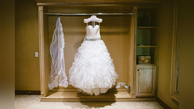 'Amerikalik ayol nikoh ko`ylagini portlatdi 'ning rasmi