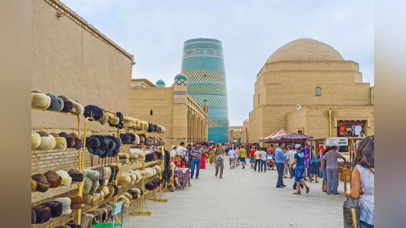 'O`zbekistonga kelgan sayyohlar o`rtasida tadqiqot o`tkazildi. Natija qanday?'ning rasmi