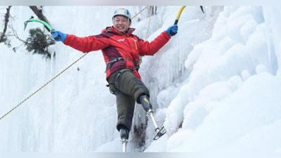 '70 yoshli oyoqsiz xitoylik beshinchi urinishda Everestni zabt etdi (Video)'ning rasmi