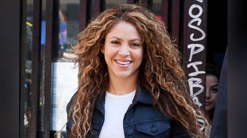 'Kolumbiyada xonanda Shakiraning sharafiga haykal ochildi'ning rasmi