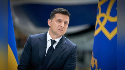 'Зеленский оиласи билан Украинада қолишини маълум қилди'ning rasmi