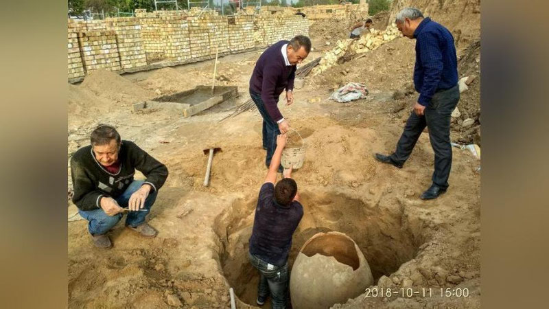 'Ohangaron tumanida qadimiy arxeologik topilmalar topilmoqda'ning rasmi