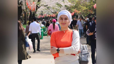 '5 tilni bilgan poliglot o`zbek qizi'ning rasmi
