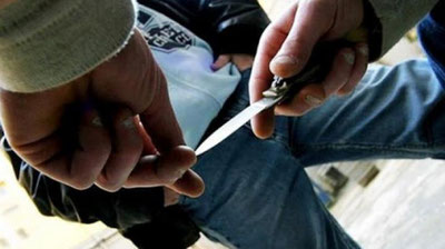 'Namanganda bezori nasiyaga savdo qilmagan kafe egasini o`tkir tig`li jism bilan jarohatladi'ning rasmi