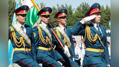 'Shavkat Mirziyoev IIV xodimlarini bayram munosabati bilan mukofotladi'ning rasmi