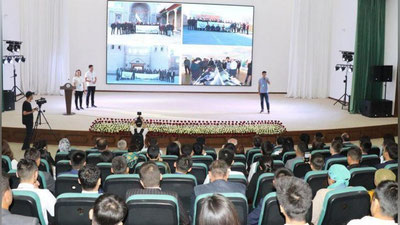 '​Oliy ta`limda tub burilish: 12 xorij o`qituvchilari, kredit tizimi va 2 ta diplom — “Ipak yo`li” turizm xalqaro universitetida yangi o`quv yili boshlandi'ning rasmi